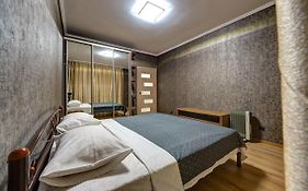 Apartments Near Ukraina Shopping Mall